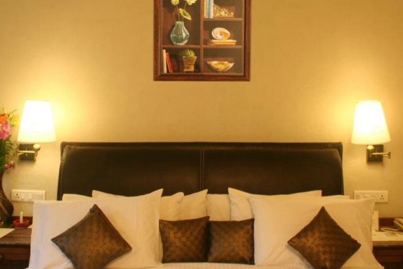 Hotel Neelams The Glitz 5