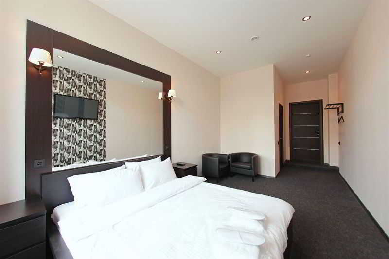 Vasileostrovskiy Hotel 3