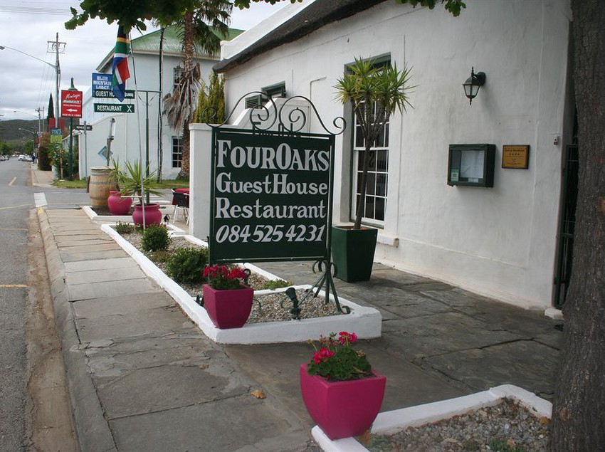 Hotel Four Oaks Guesthouse And Templeton's Restaurant Montagu Western Cape