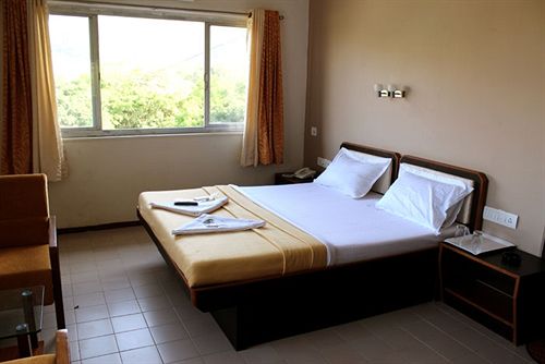 Hotel Sunrise Hill Resort 12