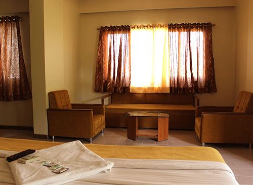 Hotel Sunrise Hill Resort 14