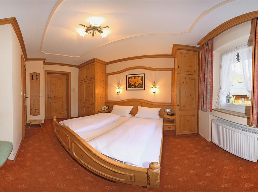 Hotel Edelweiss 4