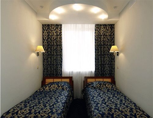 Hotel Yal Na Kalinina 1