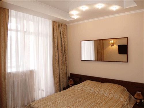 Hotel Yal Na Kalinina 5