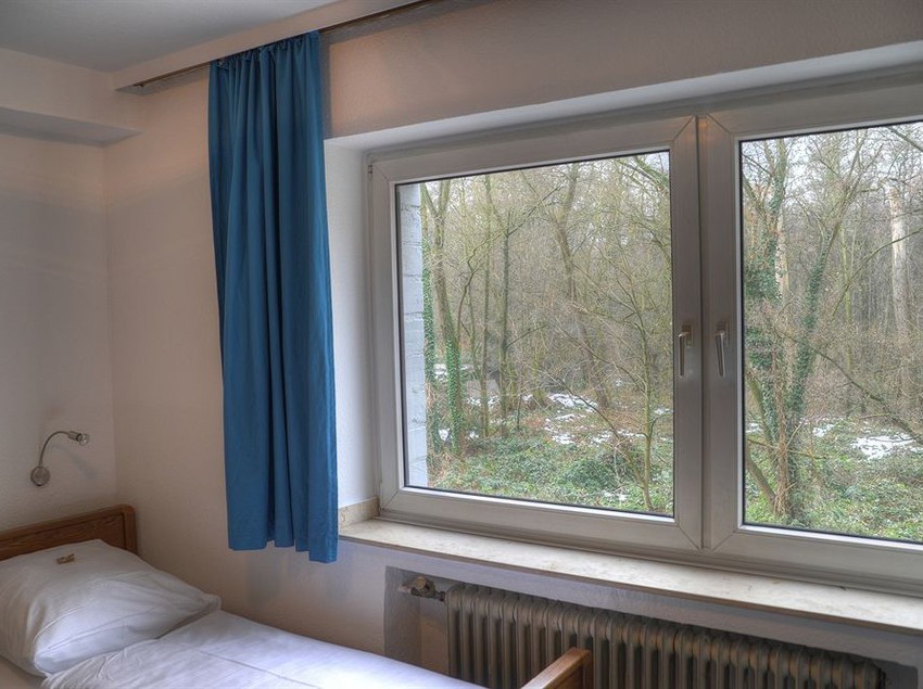 Waldhotel Unterbach 1