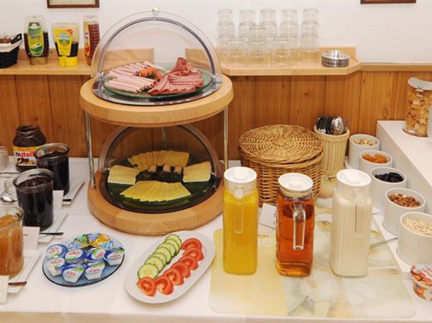 Waldhotel Unterbach 3