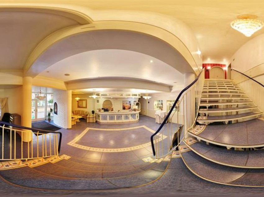 Bach Hotel Zur Porta 8