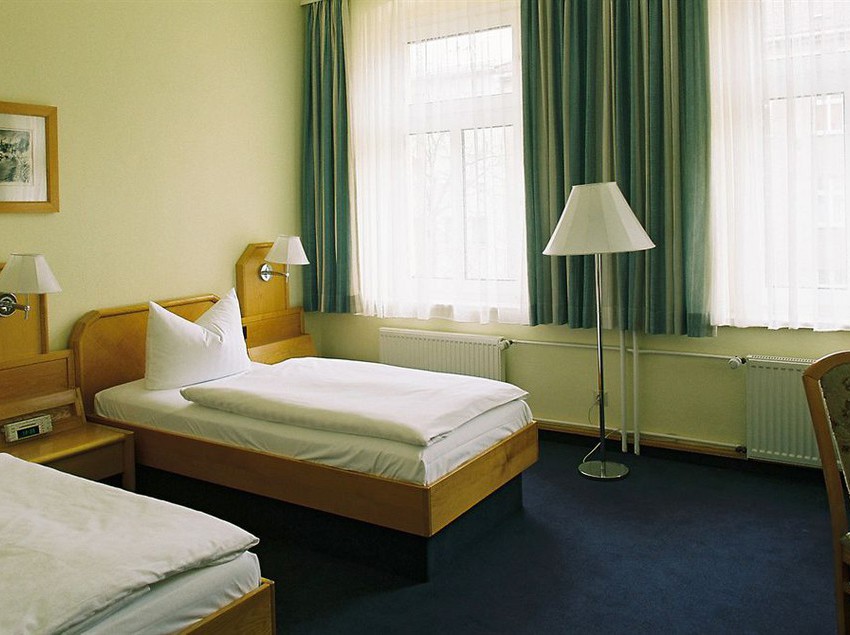 Bed & Breakfast Pension Kastanienhof 6