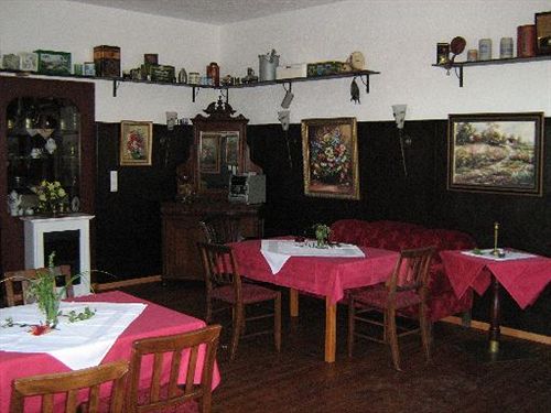 Hotel Leezdorfer Hof 8