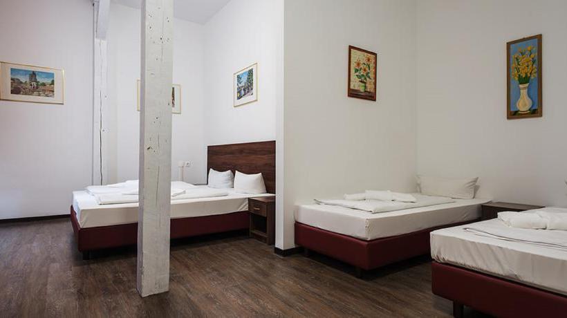 Hotel Queens Park 17