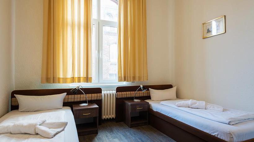 Hotel Queens Park 20