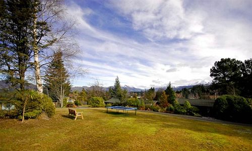 The Chalets Motel 17