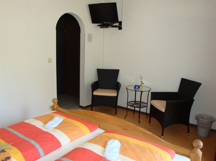 Hotel Pension Tachensteiner Hof 11