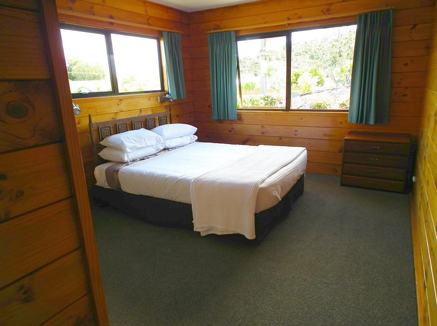 Hotel Coromandel Top 10 Holiday Park 8