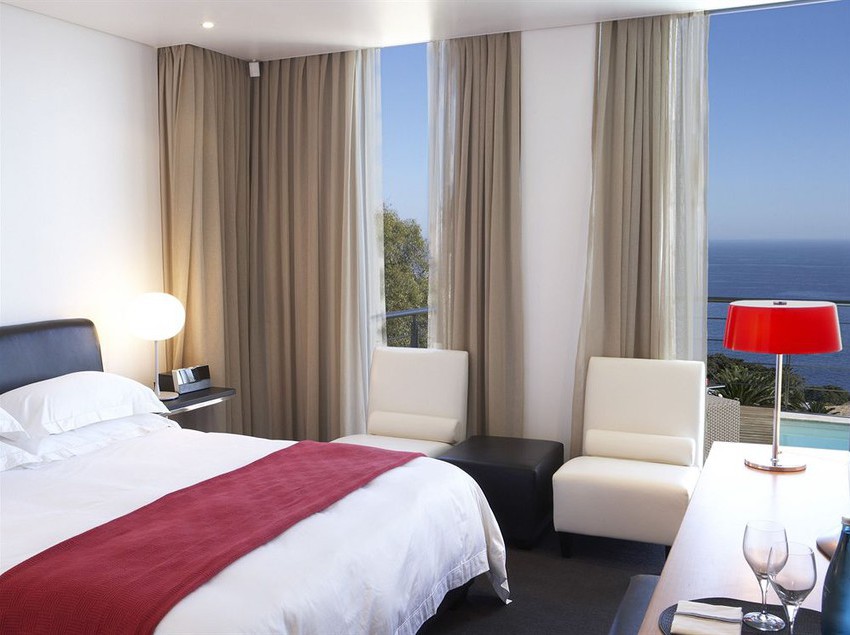 Hotel Cascades On The Promenade 4