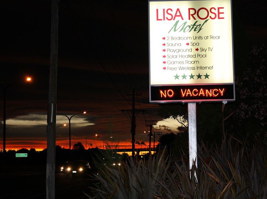 Lisa Rose Motel 12
