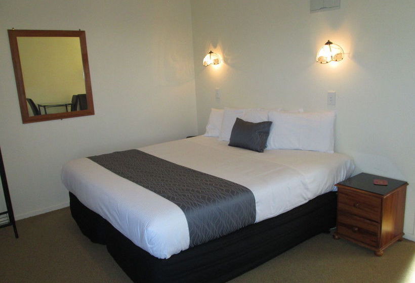 Shortland Court Motel 1