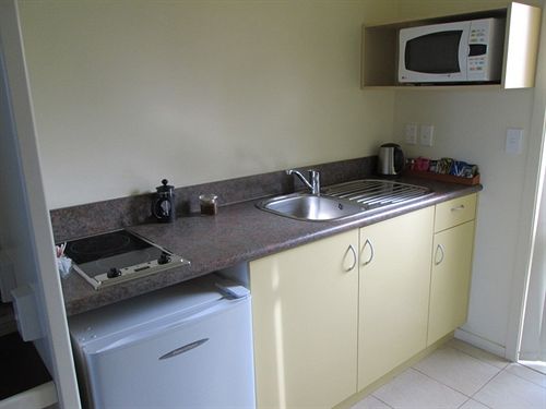 Shortland Court Motel 13