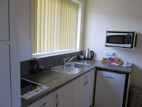 Shortland Court Motel 14