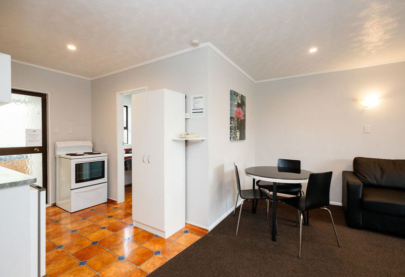 Avenue Motel Palmerston North 13