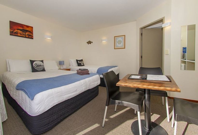 Albert Number 6 Motel 11