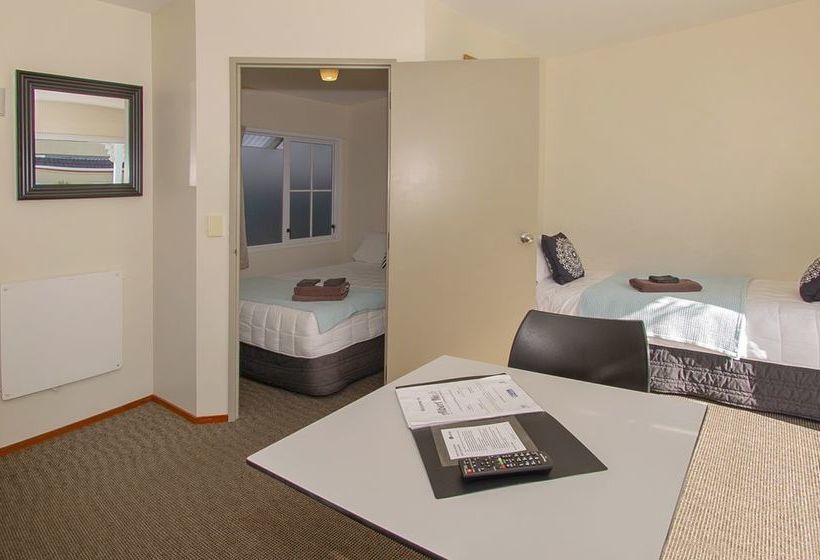 Albert Number 6 Motel 13