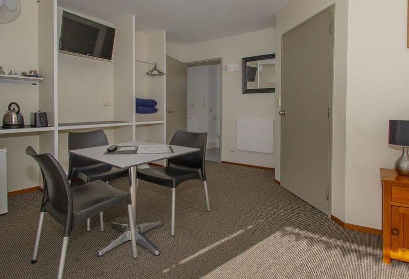 Albert Number 6 Motel 15