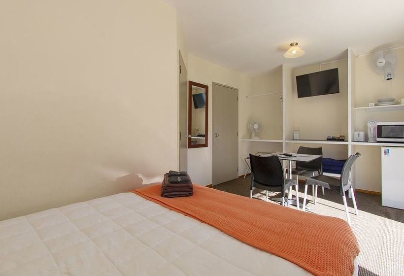 Albert Number 6 Motel 19