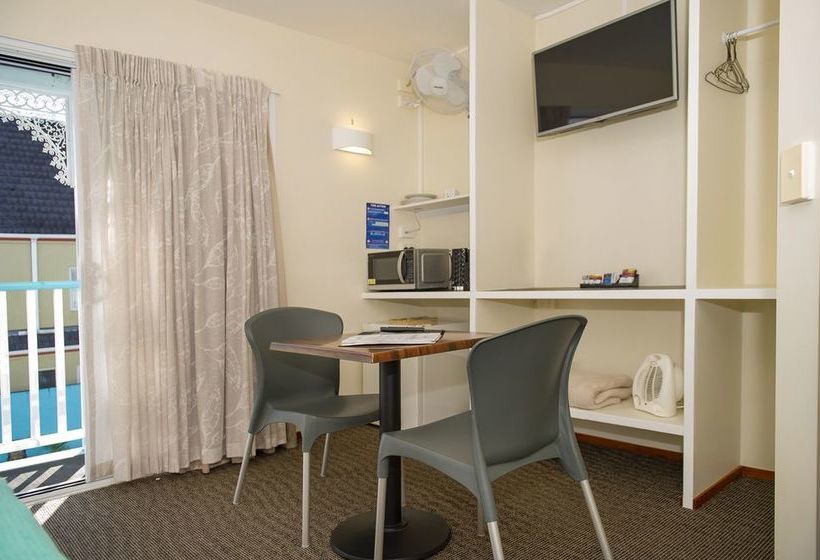 Albert Number 6 Motel 7