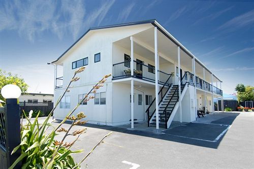 Cedar Court Motel 17