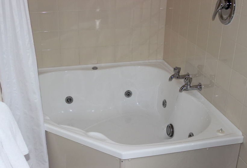 Bella Vista Motel Westport 13