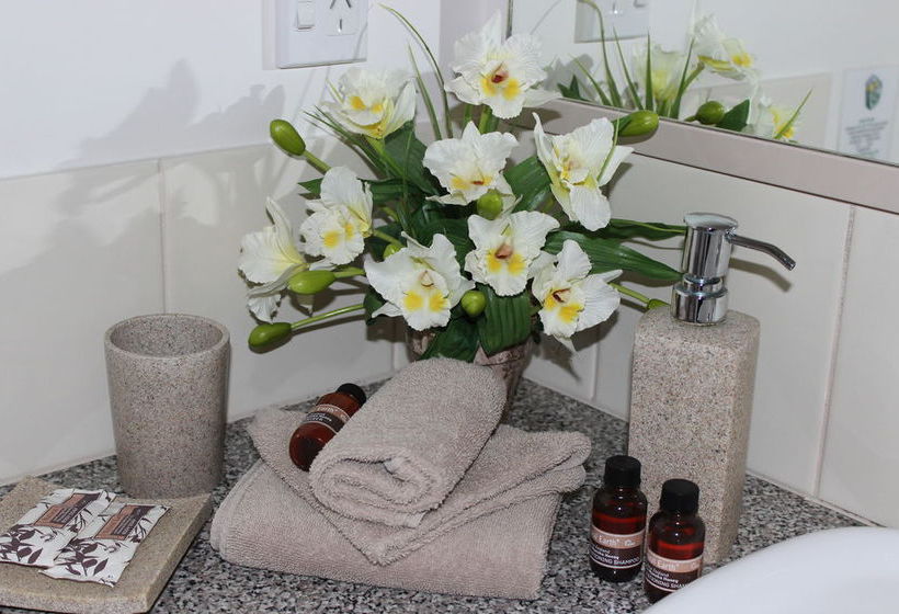 Bella Vista Motel Westport 8