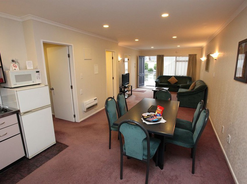 Shadzz Motel & Conference Centre 15