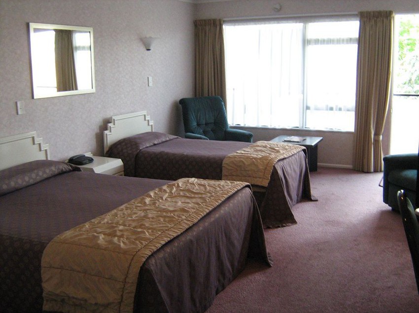 Shadzz Motel & Conference Centre 16