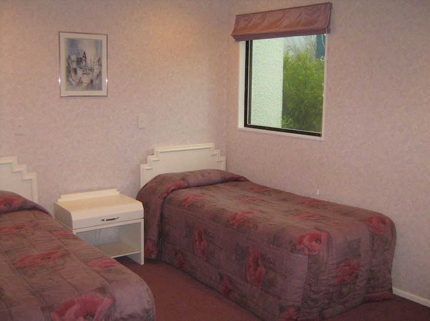 Shadzz Motel & Conference Centre 17