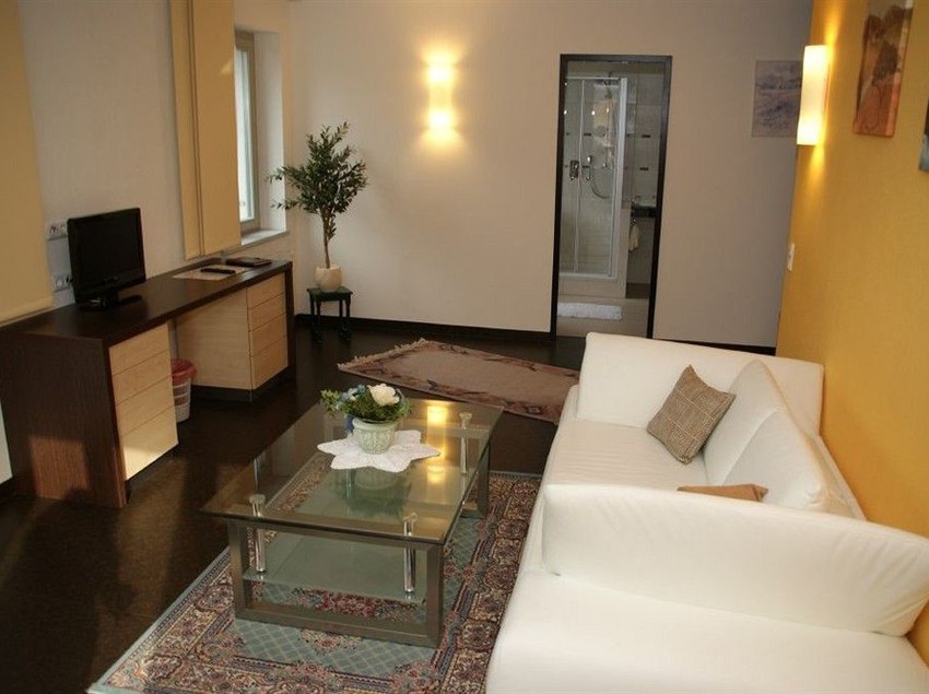 Hezelhof's Radl-Hotel 10