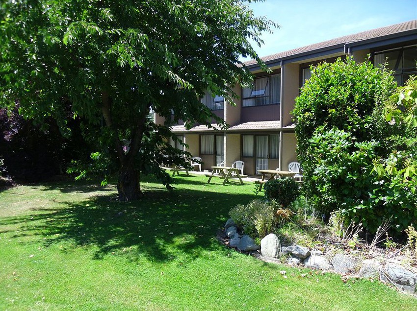 Fairway Motel And Apartments 1