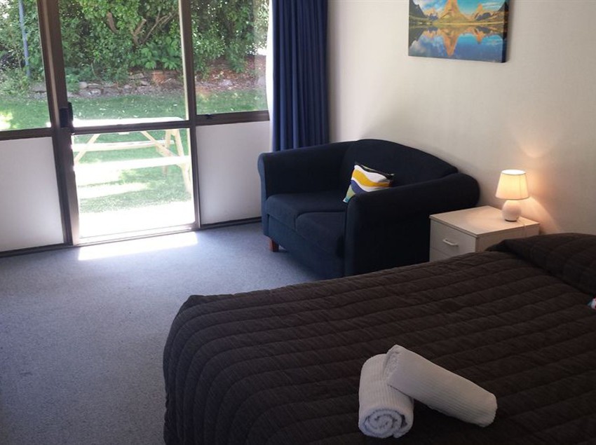 Fairway Motel And Apartments 13