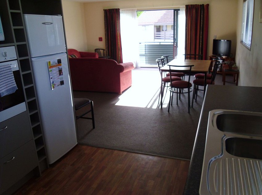 Fairway Motel And Apartments 15