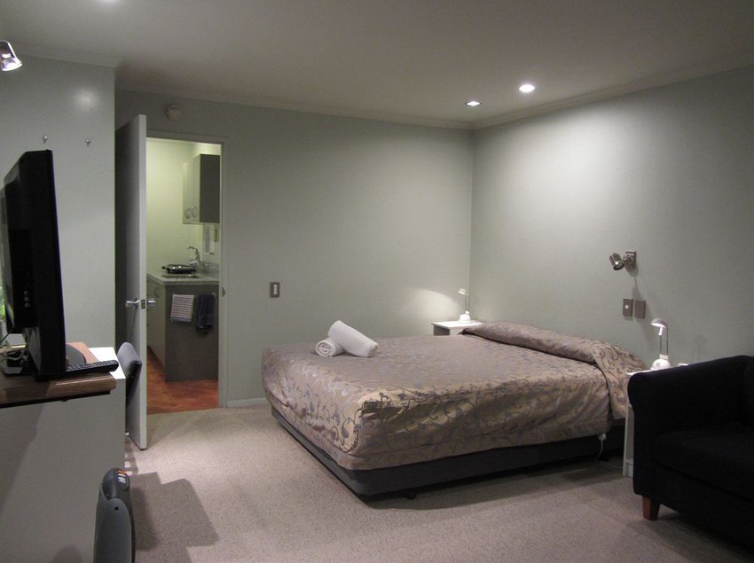 Fairway Motel And Apartments 19