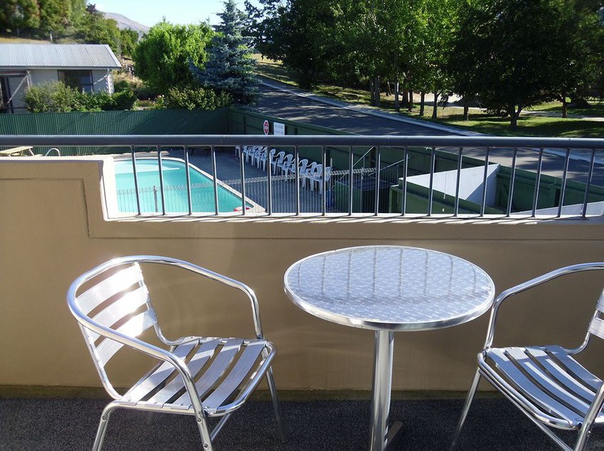 Fairway Motel And Apartments 7