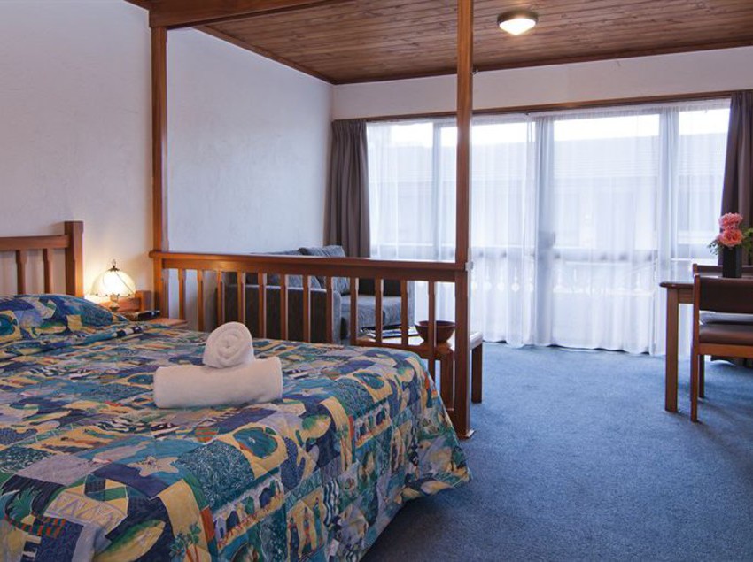 Swiss Chalet Lodge Motel 10