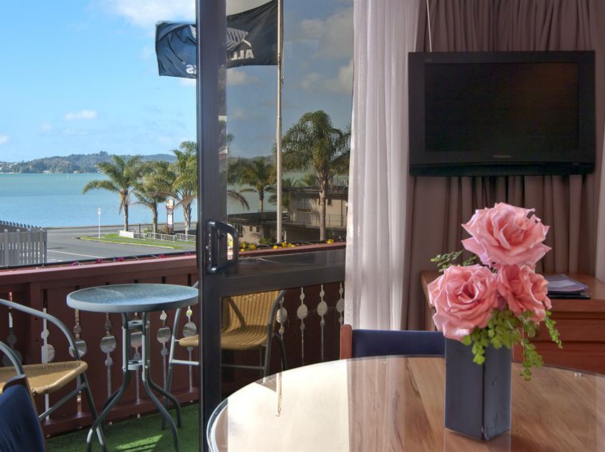 Swiss Chalet Lodge Motel 11