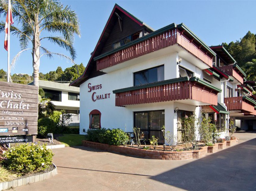 Swiss Chalet Lodge Motel 3