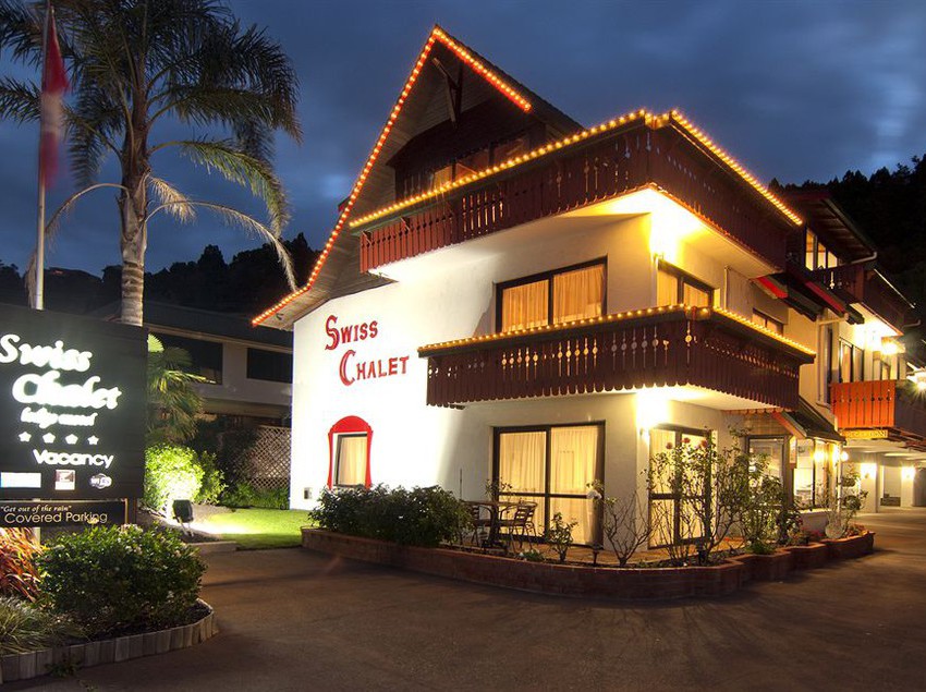 Swiss Chalet Lodge Motel 4