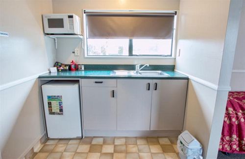 Hotel Pohutu Lodge 11