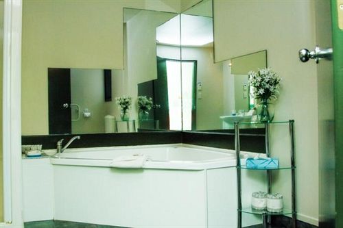 Hotel Pohutu Lodge 12