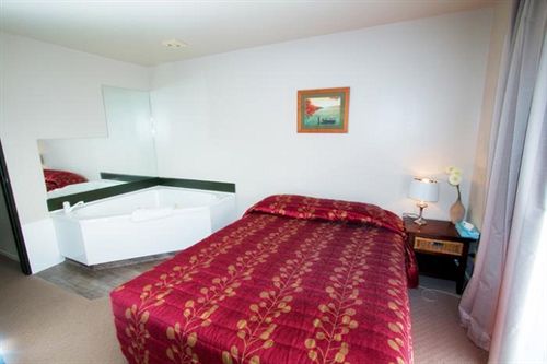 Hotel Pohutu Lodge 7