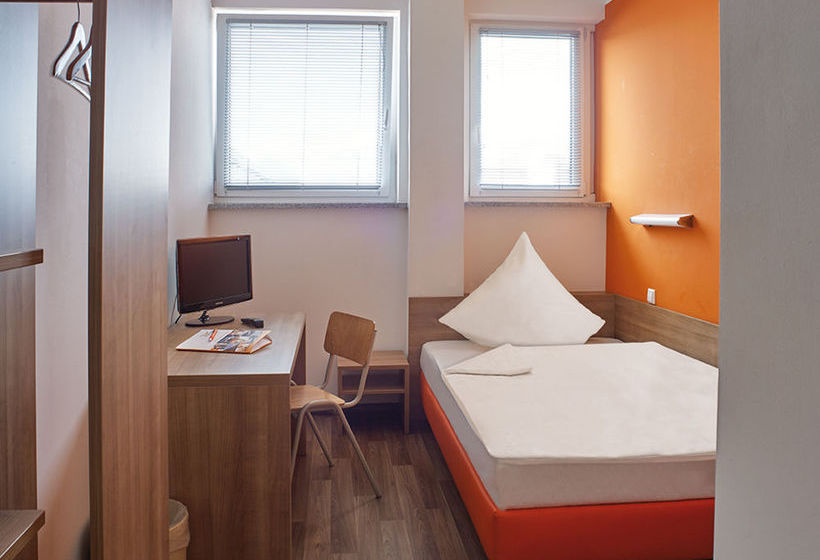 Hotel Orange 10
