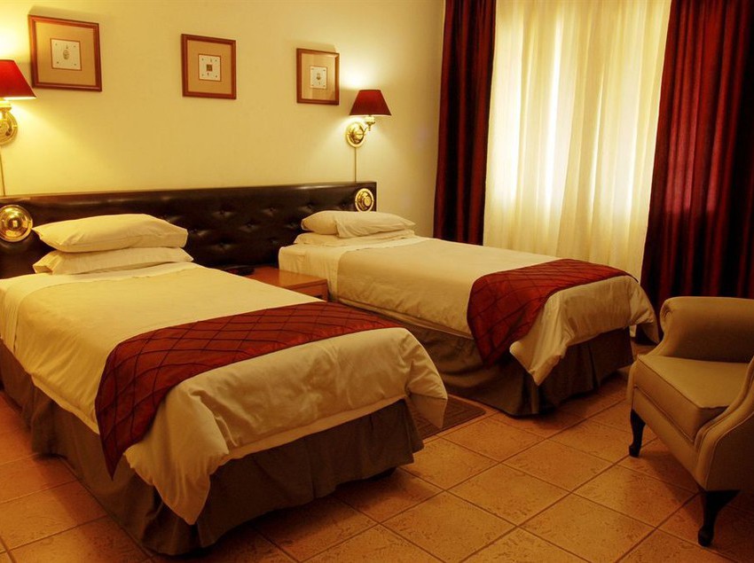 Floreat Riverside Lodge 2